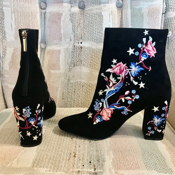 Miss Selfridge Shoes - Miss Selfridge heeled boots sz 9.5